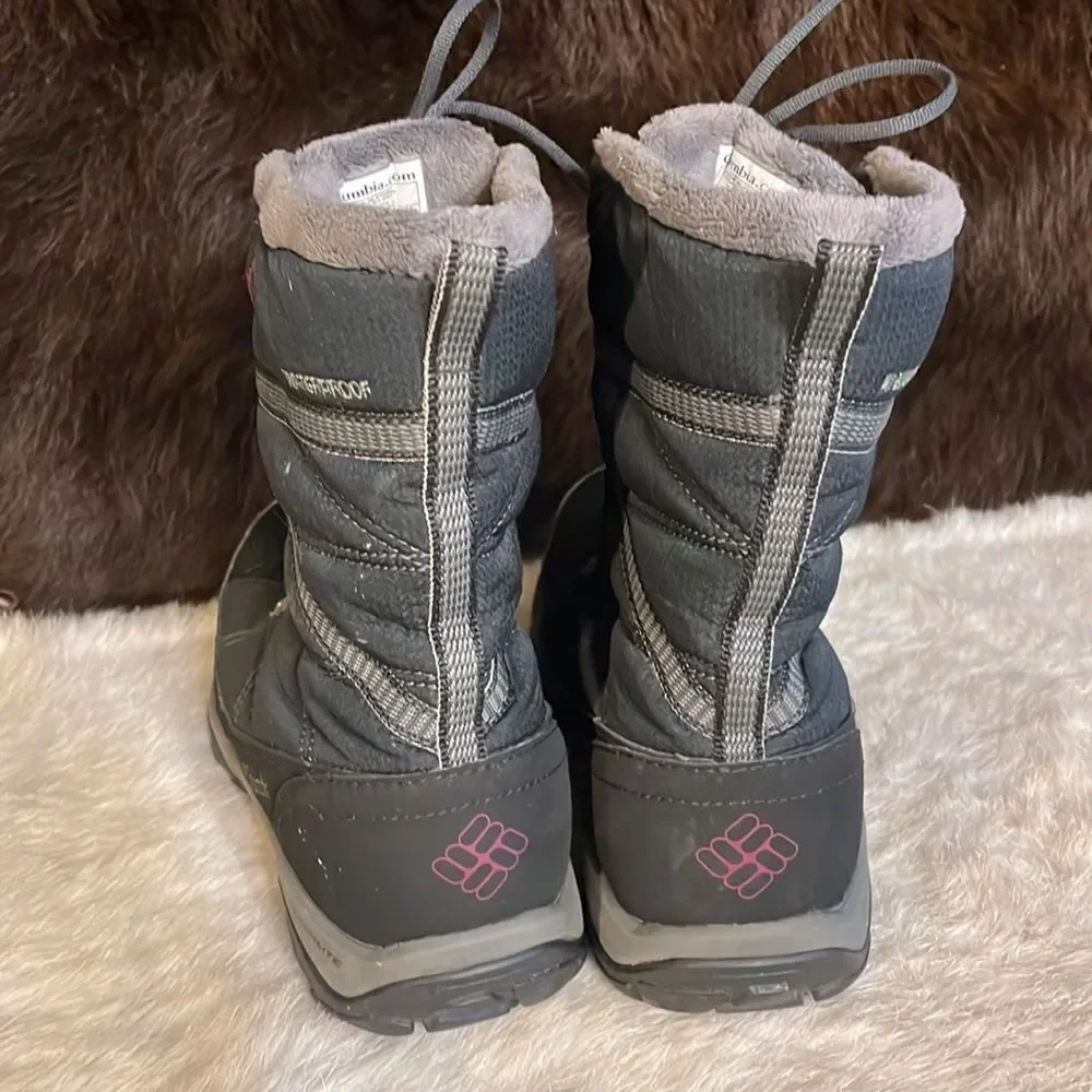 Columbia boots 9 (3901A)